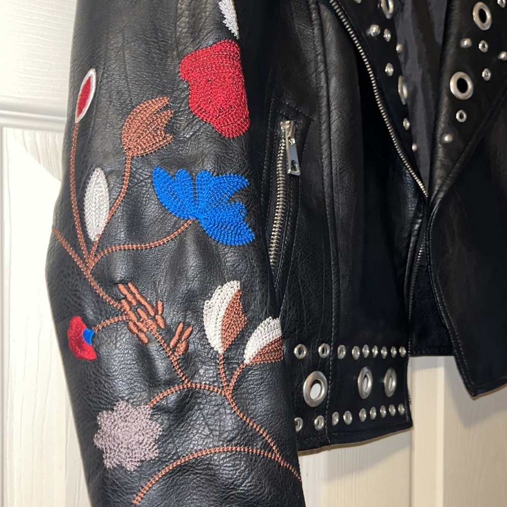 Leather jacket - Picture 6 of 7